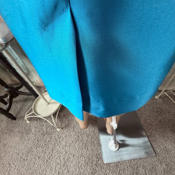 📌Tally Taylor Extravagant & Elegant for Special Occasion Penicl Skirt Suit - Picture 8 of 16